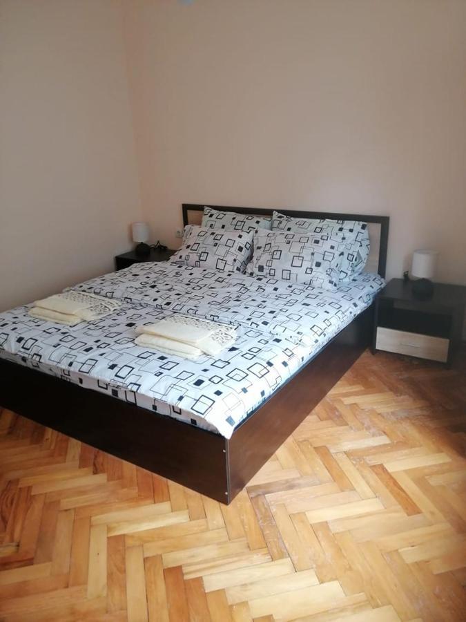 Дом Тодор И Тота Мутевски Troyan  Esterno foto