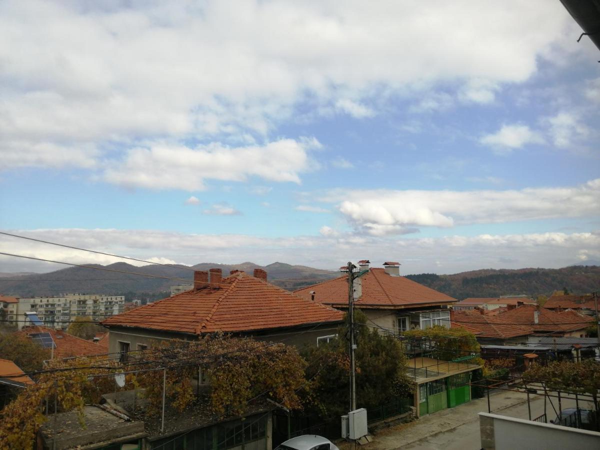 Дом Тодор И Тота Мутевски Troyan  Esterno foto