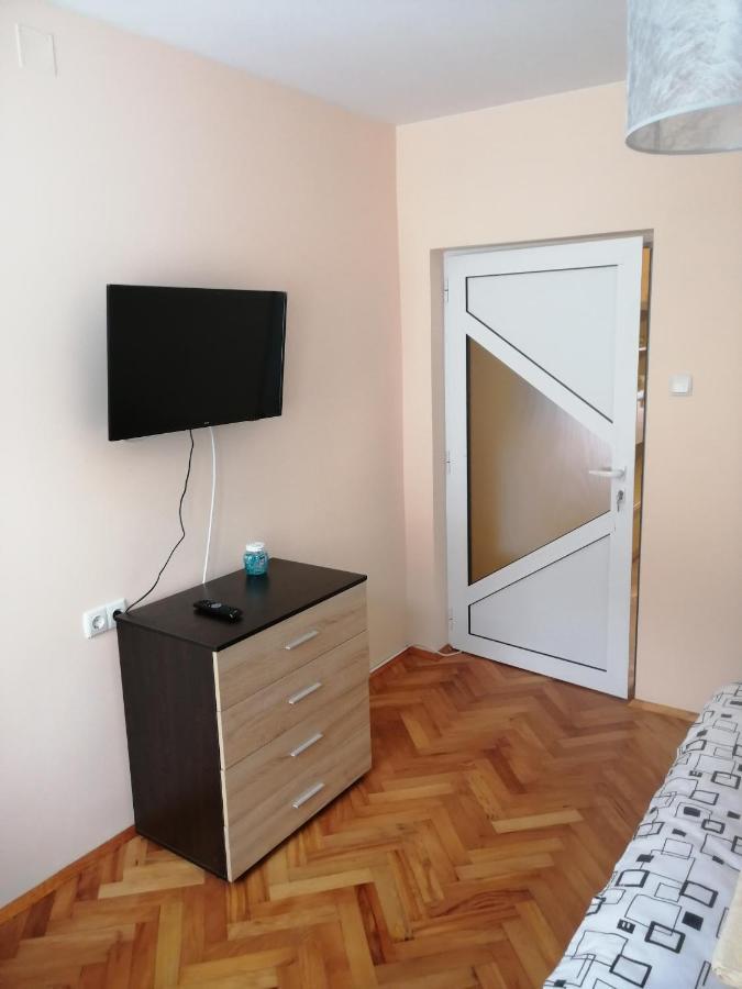 Дом Тодор И Тота Мутевски Troyan  Esterno foto